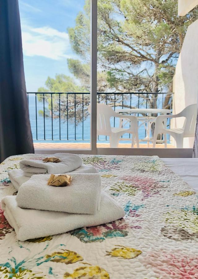Studios Face A La Mer - Cala Llevado Тосса-де-Мар Экстерьер фото